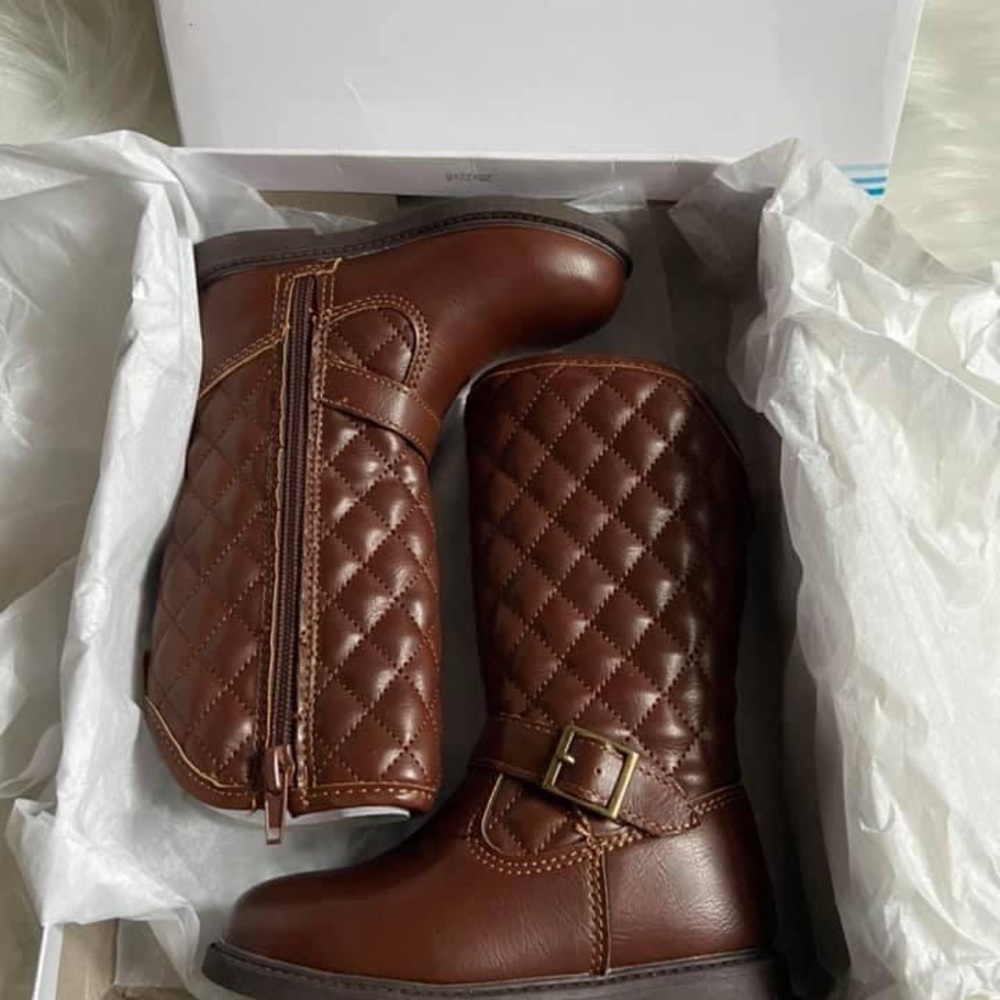 New in box toddler boots